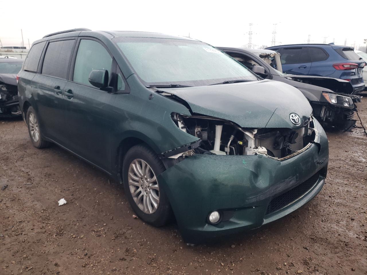 Lot #3009114356 2011 TOYOTA SIENNA XLE