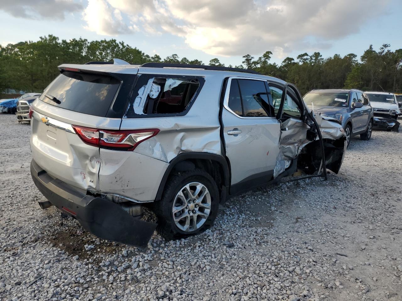 Lot #3033425120 2021 CHEVROLET TRAVERSE L