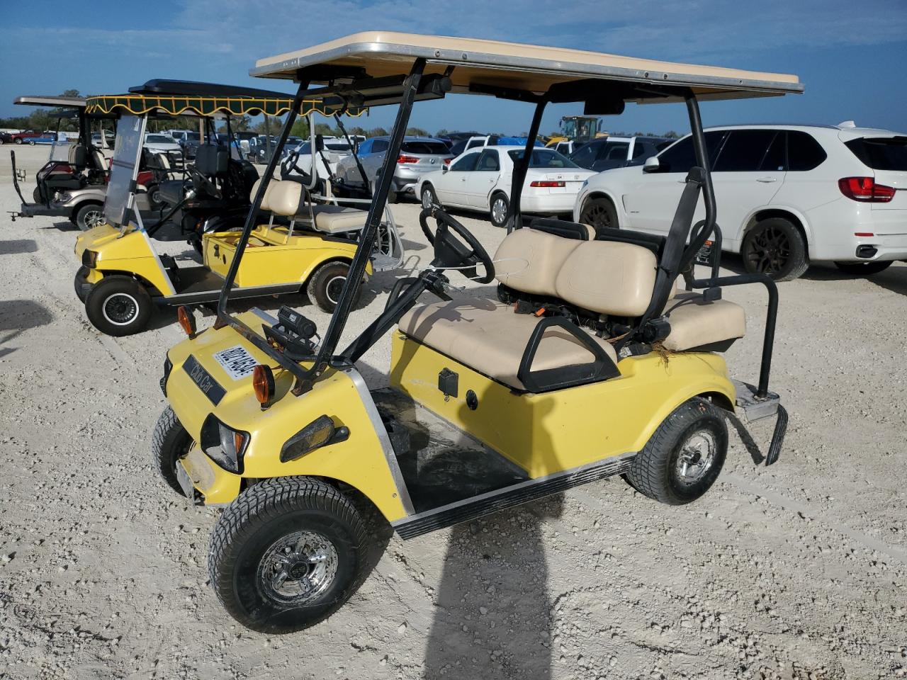 Lot #2993640481 2005 GOLF CART