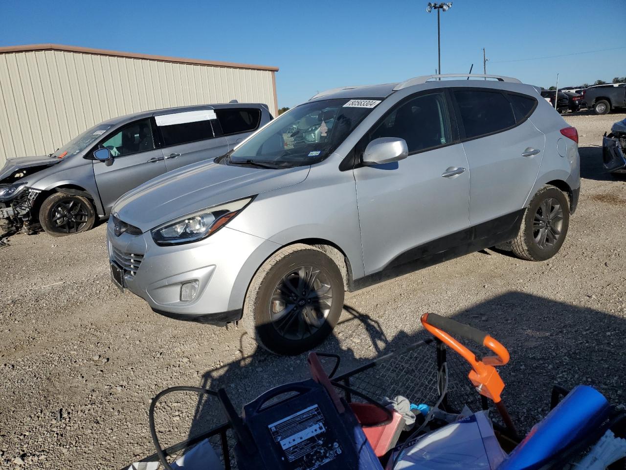  Salvage Hyundai TUCSON