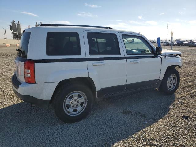 VIN 1C4NJPBBXED740259 2014 JEEP PATRIOT no.3