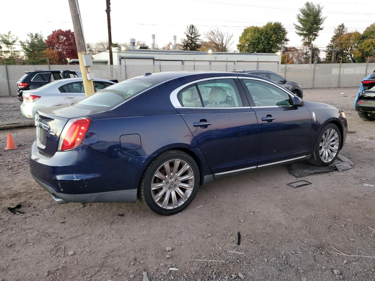 Lot #3030756128 2011 LINCOLN MKS