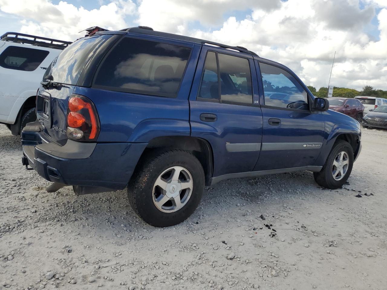 Lot #2962488779 2004 CHEVROLET TRAILBLAZE