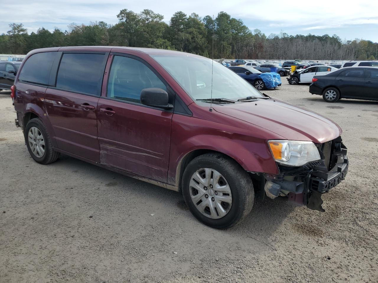 Lot #3311734217 2017 DODGE GRAND CARA
