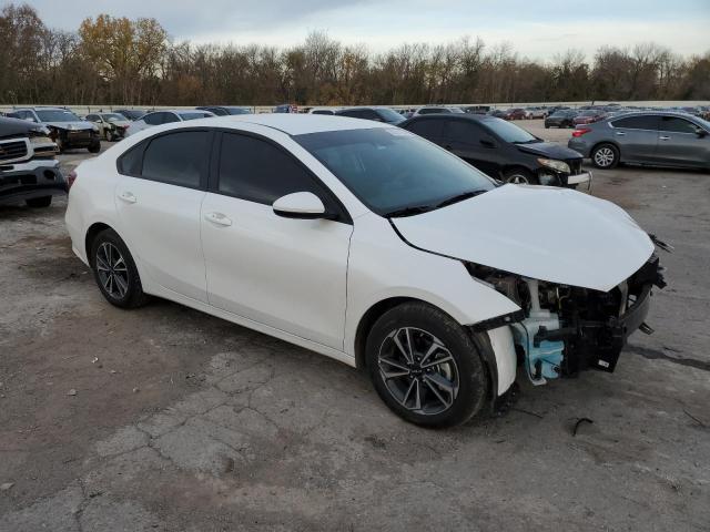 VIN 3KPF24AD8RE810428 2024 KIA FORTE no.4