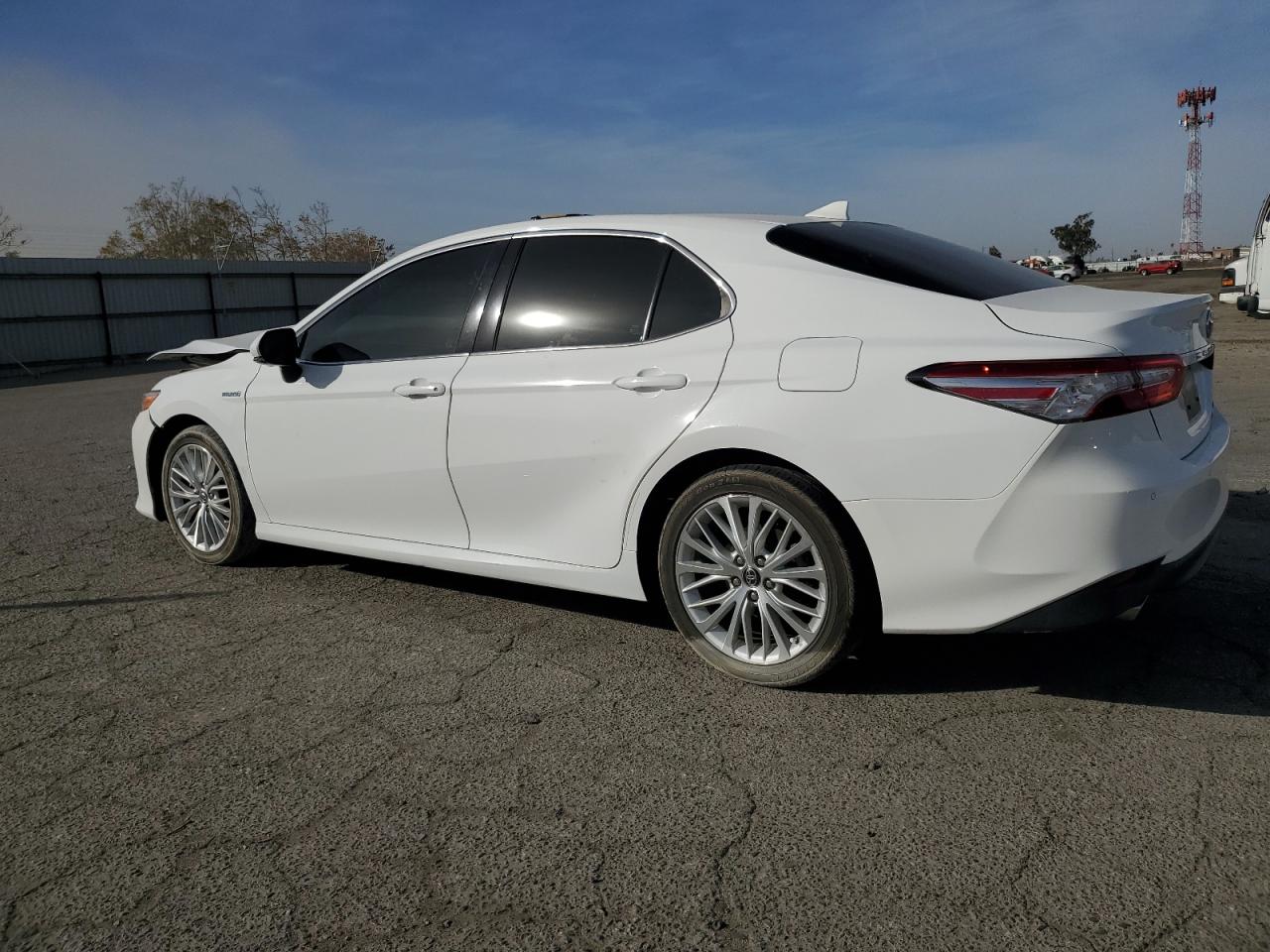 Lot #3029325731 2018 TOYOTA CAMRY HYBR