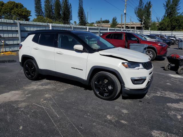 VIN 3C4NJCBB4KT820123 2019 JEEP COMPASS no.4