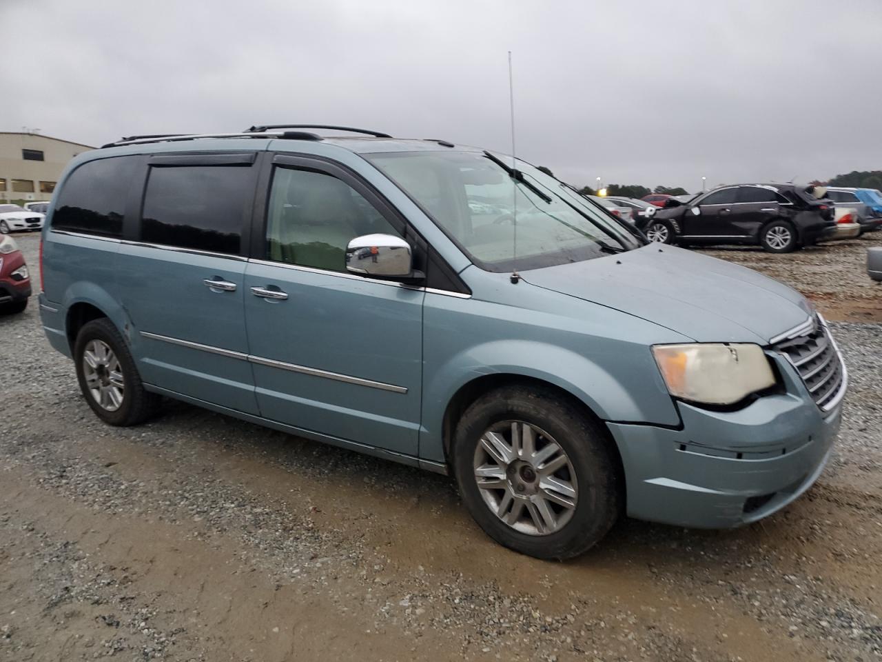 Lot #3009214241 2010 CHRYSLER TOWN & COU