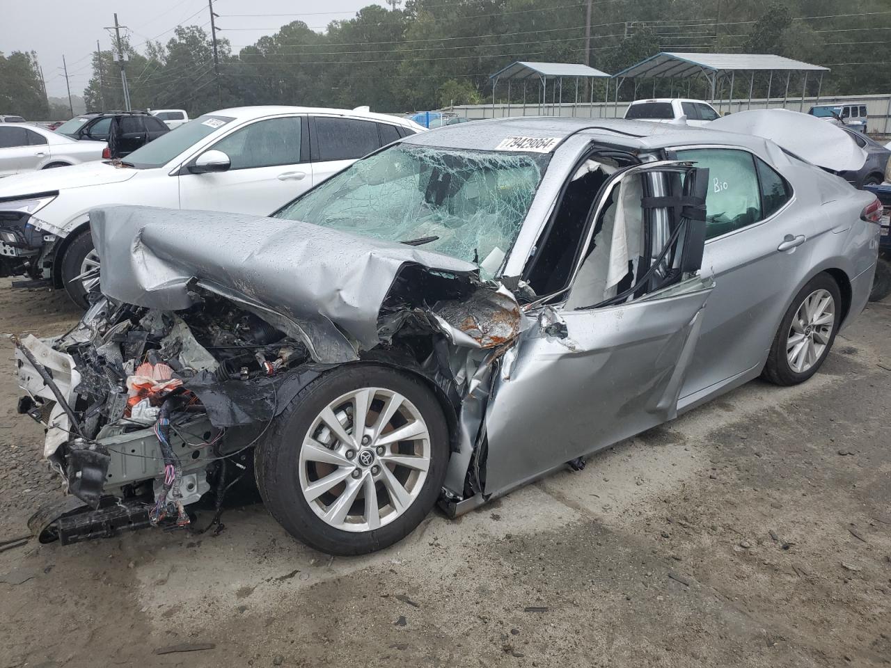 TOYOTA CAMRY LE