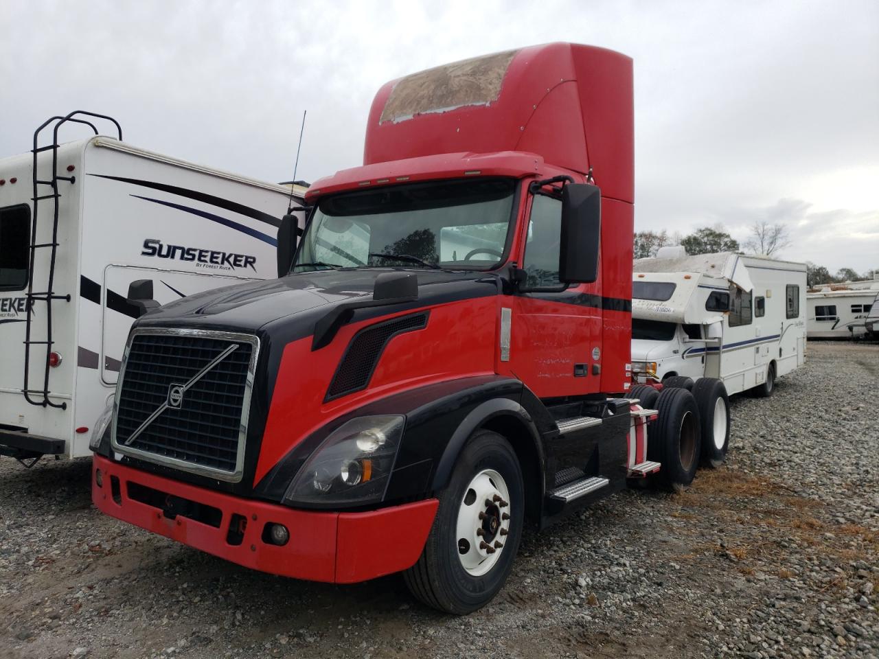 Lot #2996666547 2016 VOLVO VN VNL