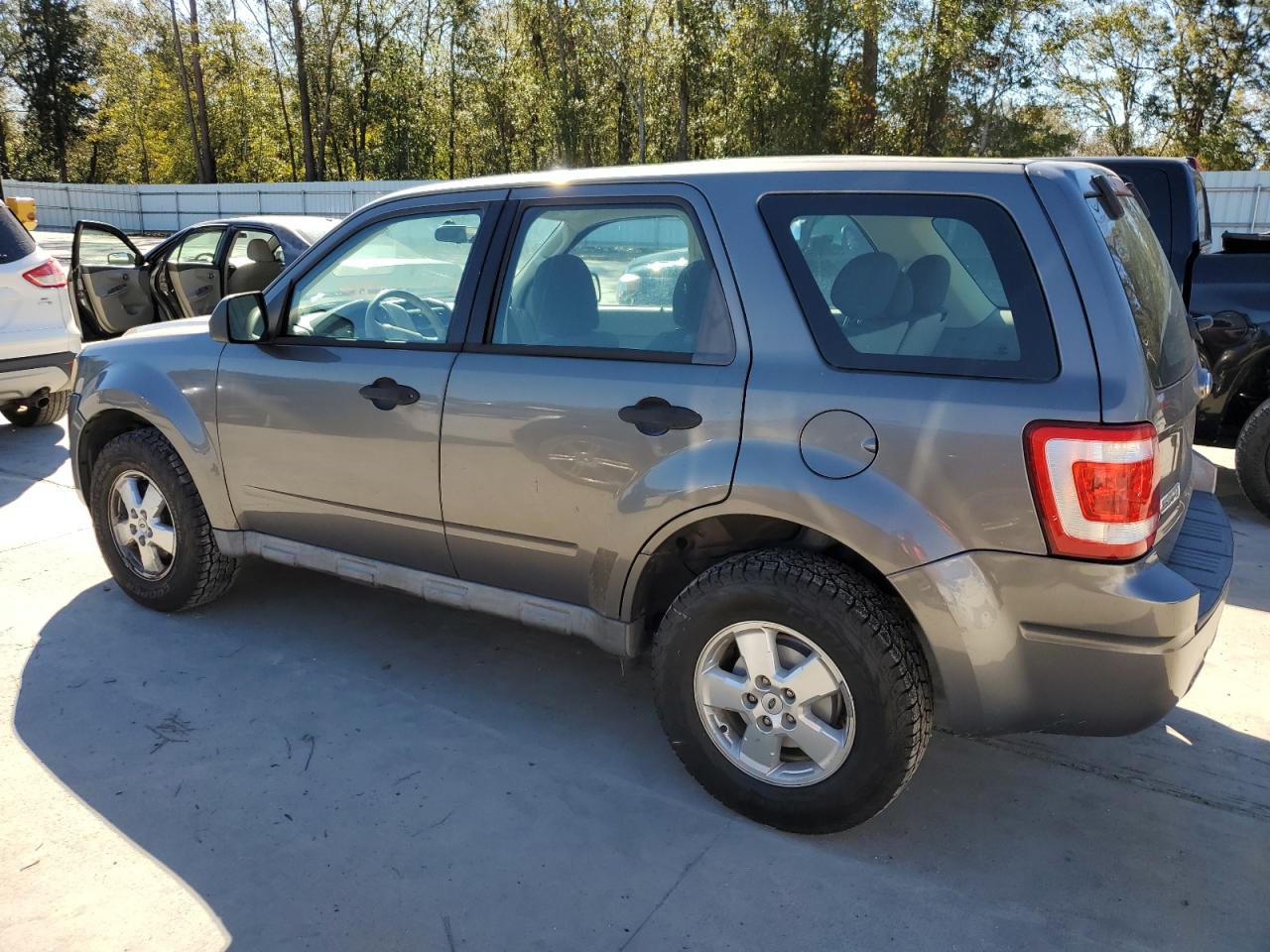 Lot #3028657304 2009 FORD ESCAPE XLS