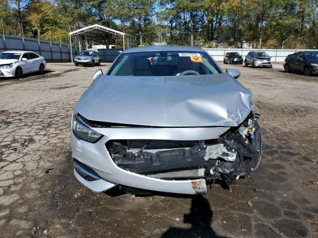 2018 BUICK REGAL ESSE W04GP6SX9J1125740