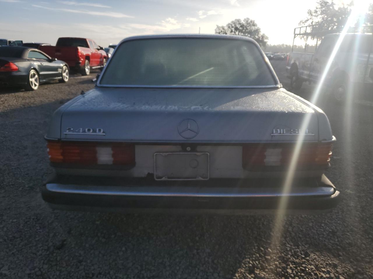 Lot #3003078692 1982 MERCEDES-BENZ 240 D