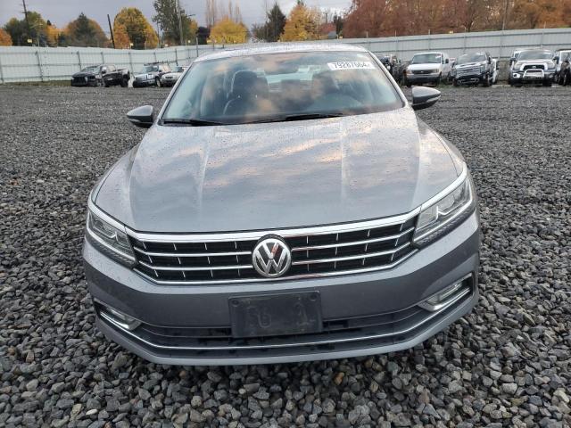 2017 VOLKSWAGEN PASSAT SE - 1VWGT7A30HC003883
