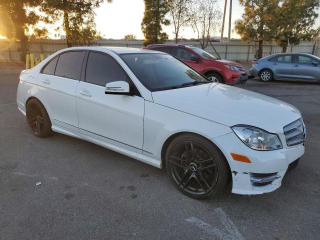 VIN WDDGF4HB6ER309961 2014 MERCEDES-BENZ C-CLASS no.4