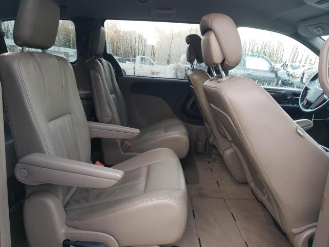 2016 CHRYSLER TOWN & COU - 2C4RC1AGXGR193709