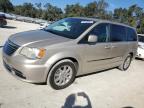 CHRYSLER TOWN & COU photo