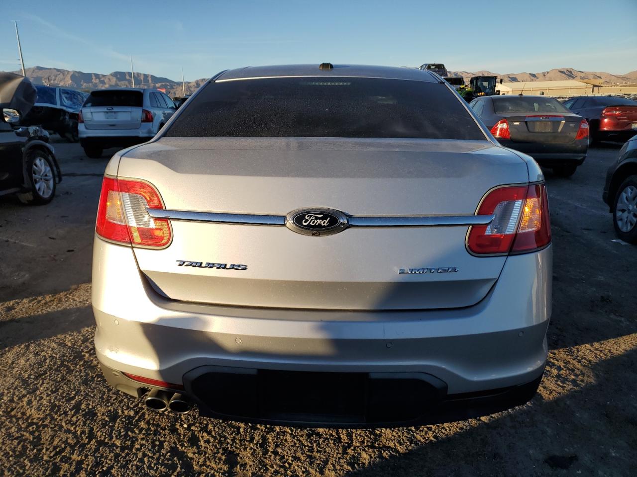 Lot #2996591564 2012 FORD TAURUS LIM