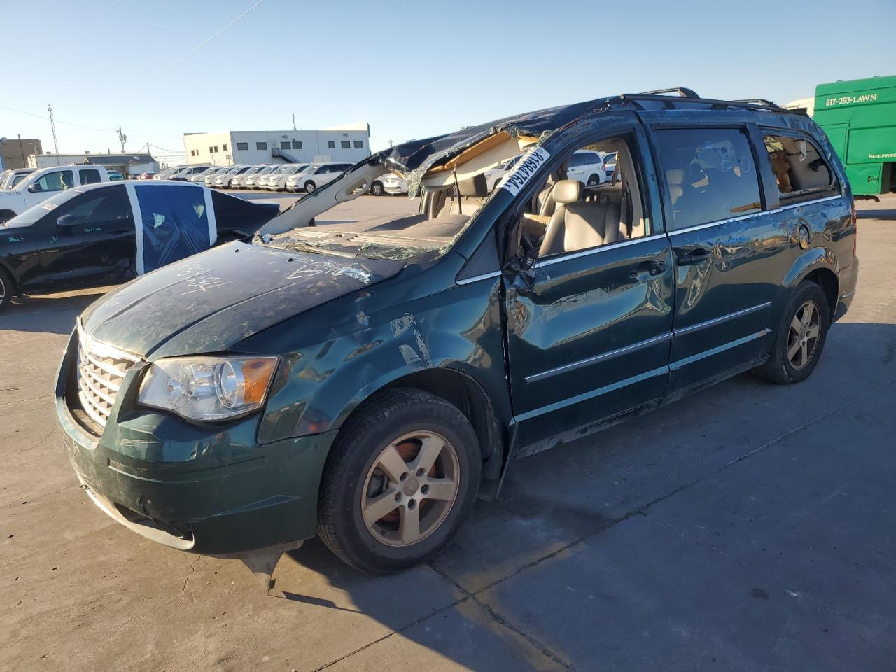 Lot #2996131387 2009 CHRYSLER TOWN & COU