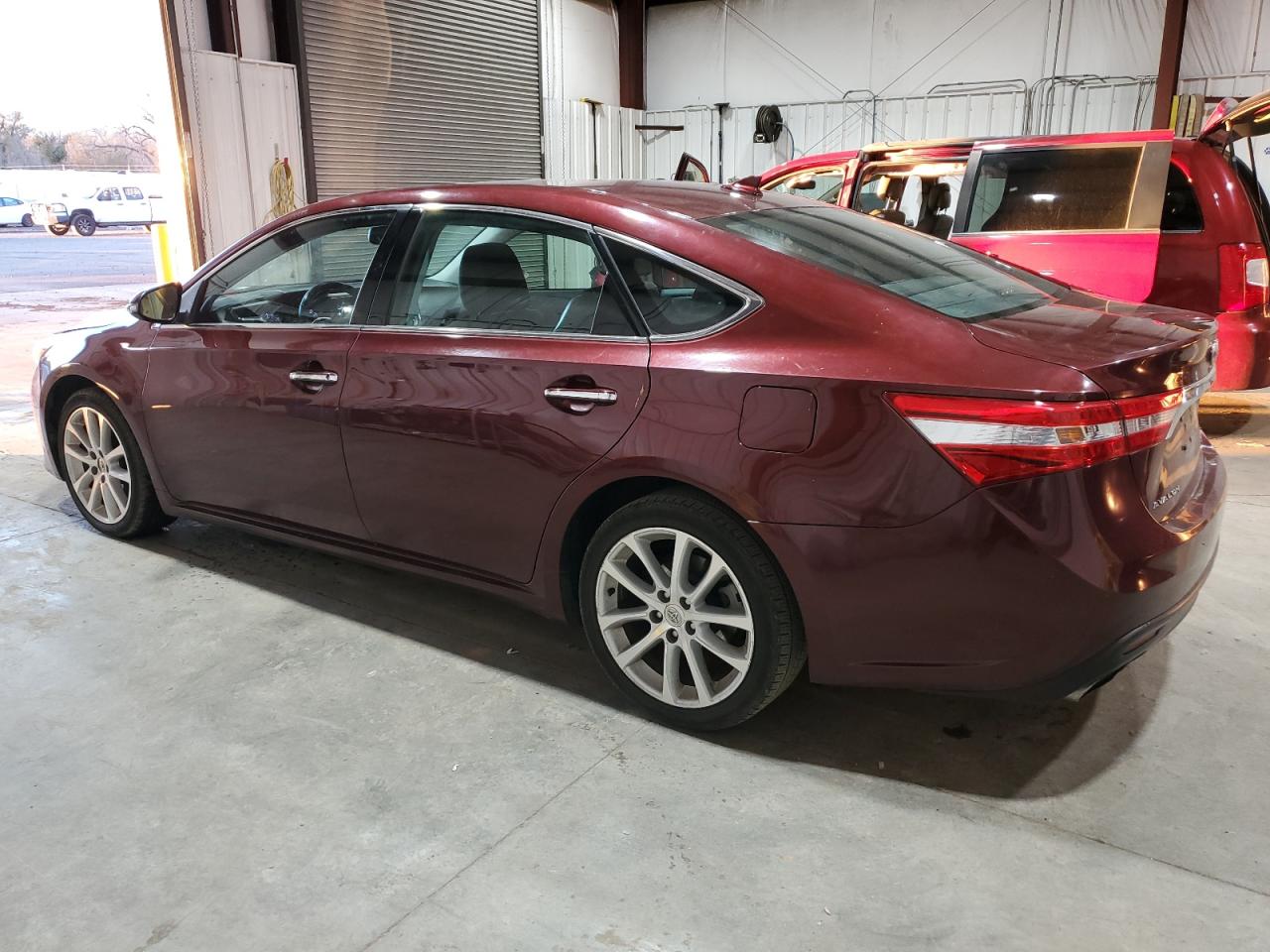 Lot #3023218179 2013 TOYOTA AVALON BAS