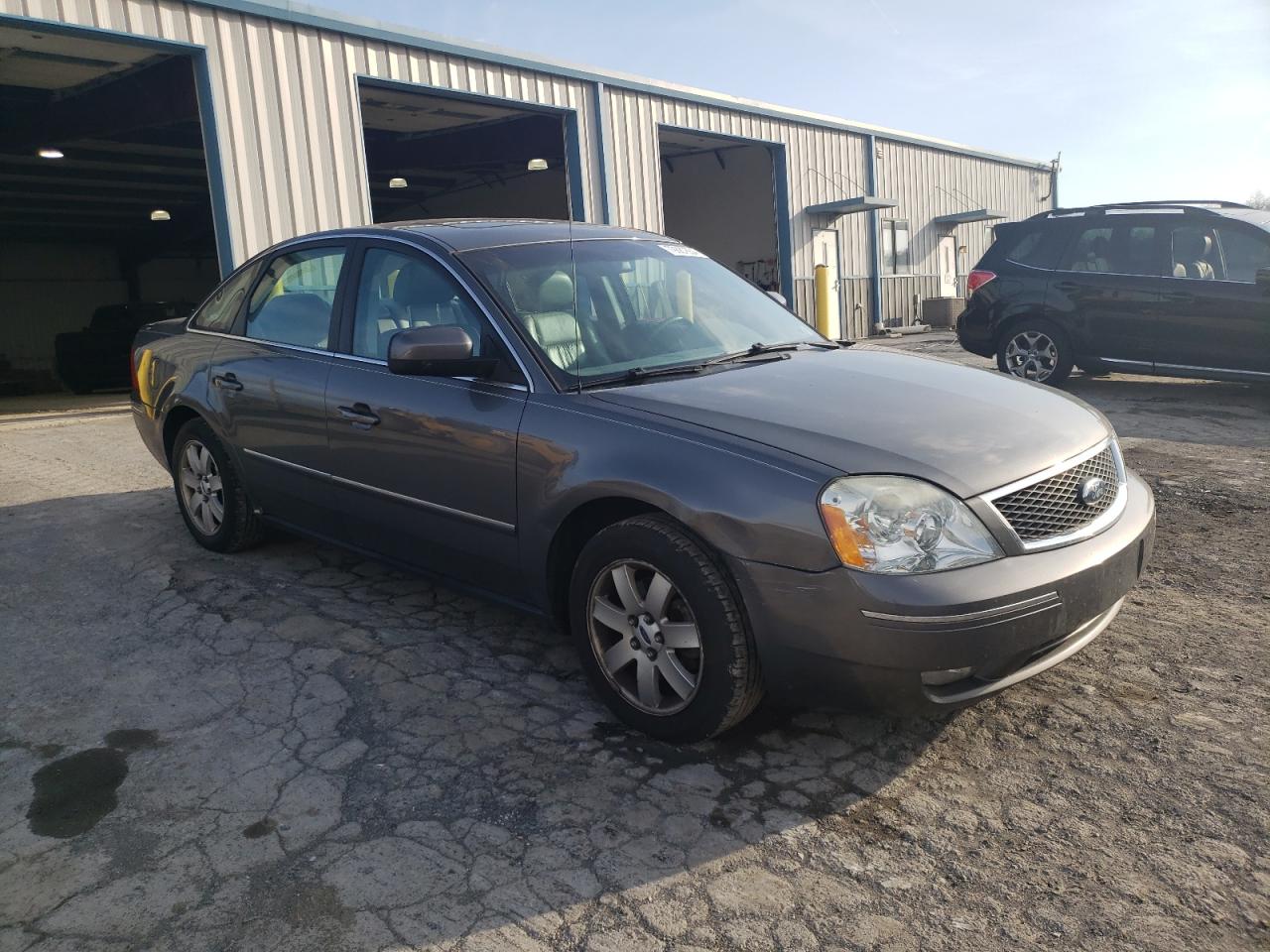 Lot #3026034035 2006 FORD FIVE HUNDR