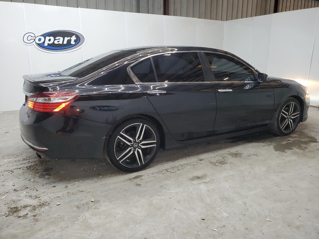 Lot #3031829999 2016 HONDA ACCORD SPO