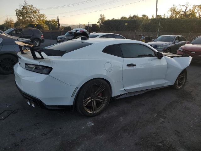 2018 CHEVROLET CAMARO 1G1FJ1R67J0123616