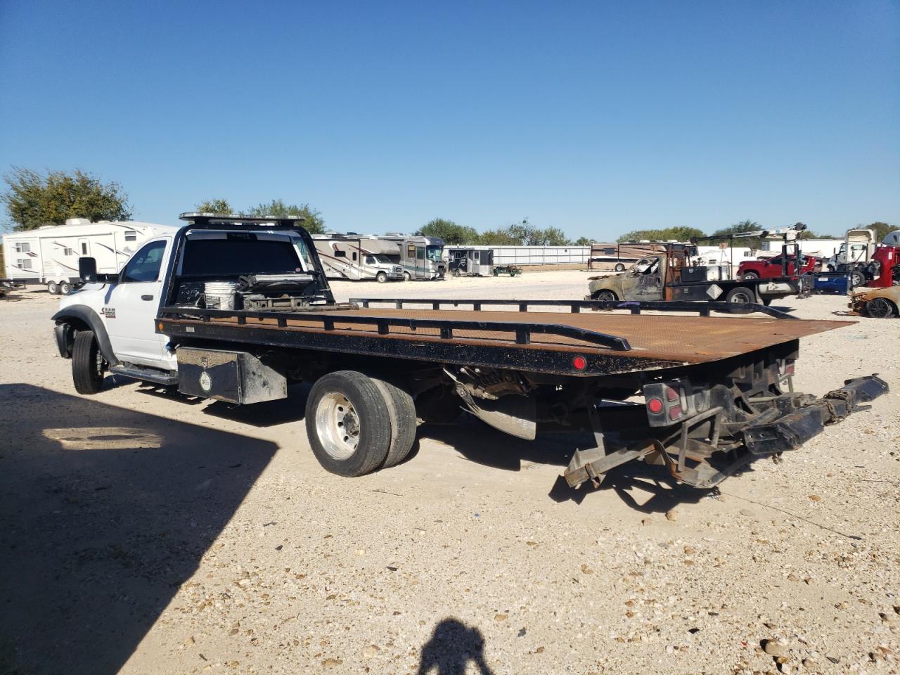 Lot #2993929314 2016 RAM 5500