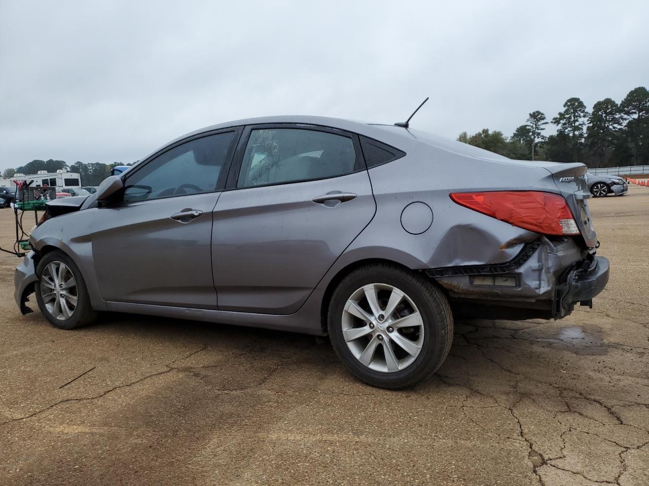 Lot #3048254735 2013 HYUNDAI ACCENT GLS