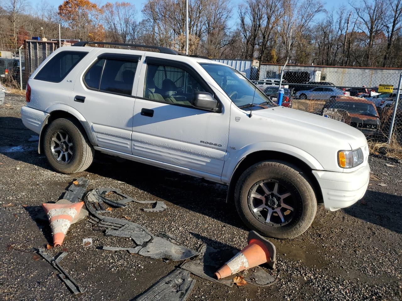 Lot #2993635501 2001 ISUZU RODEO S