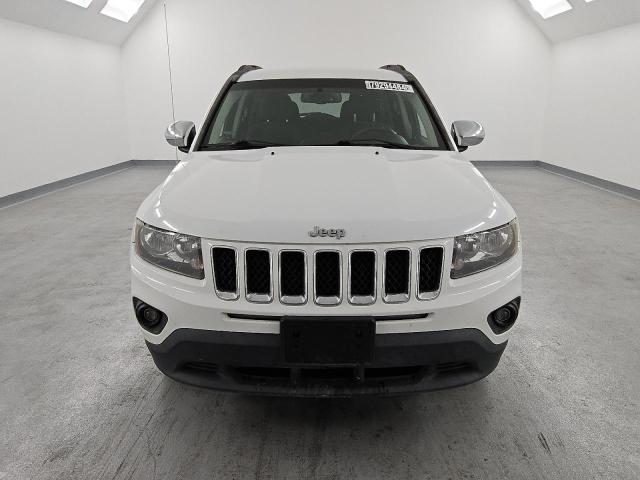 VIN 1C4NJCBBXFD210772 2015 JEEP COMPASS no.5