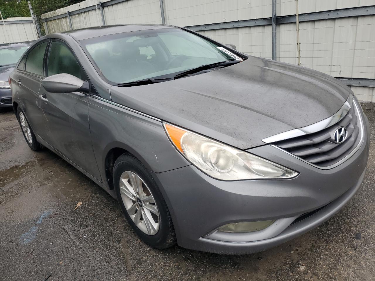 Lot #3008951531 2013 HYUNDAI SONATA GLS