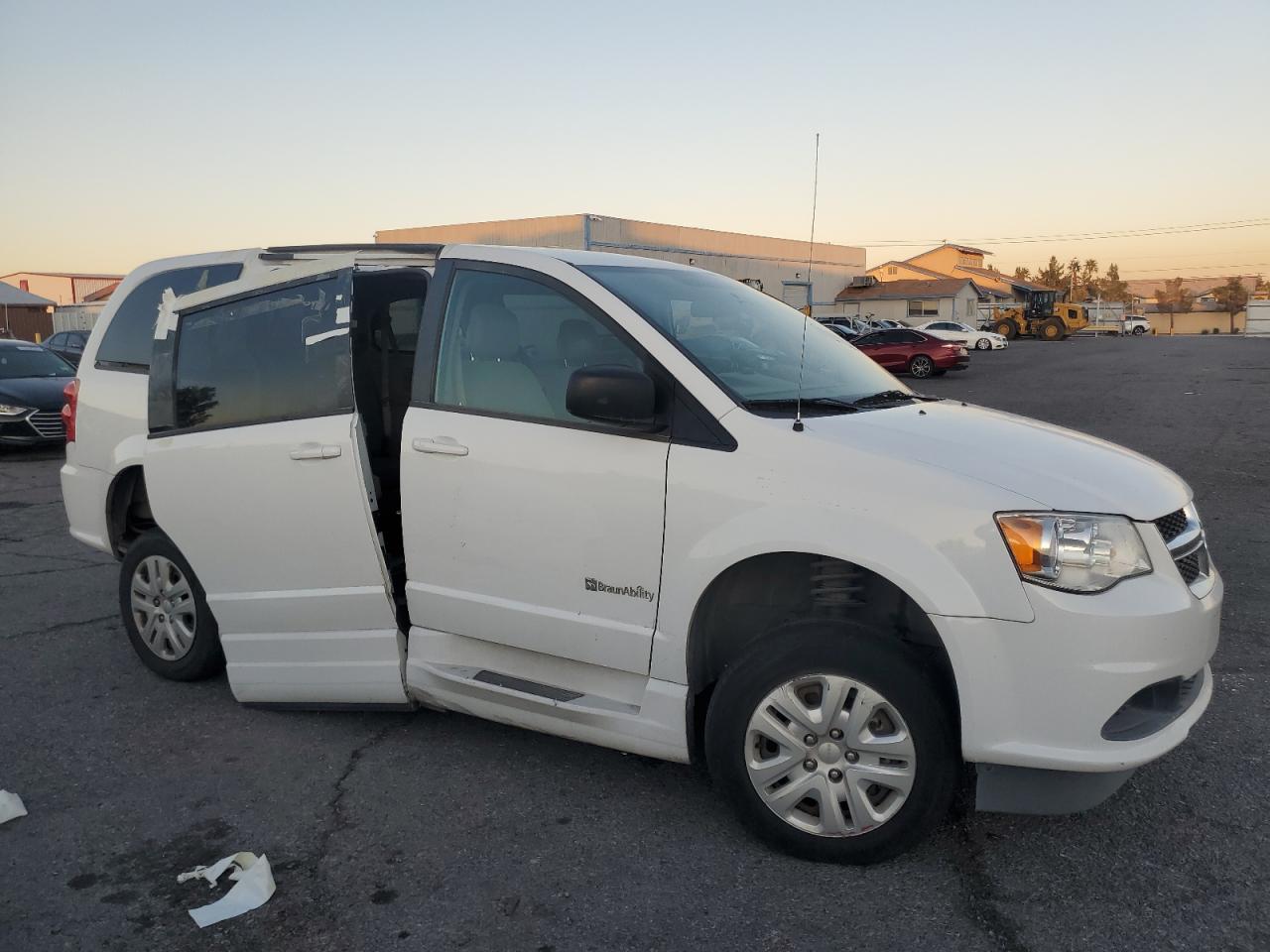 Lot #2991702190 2018 DODGE GRAND CARA