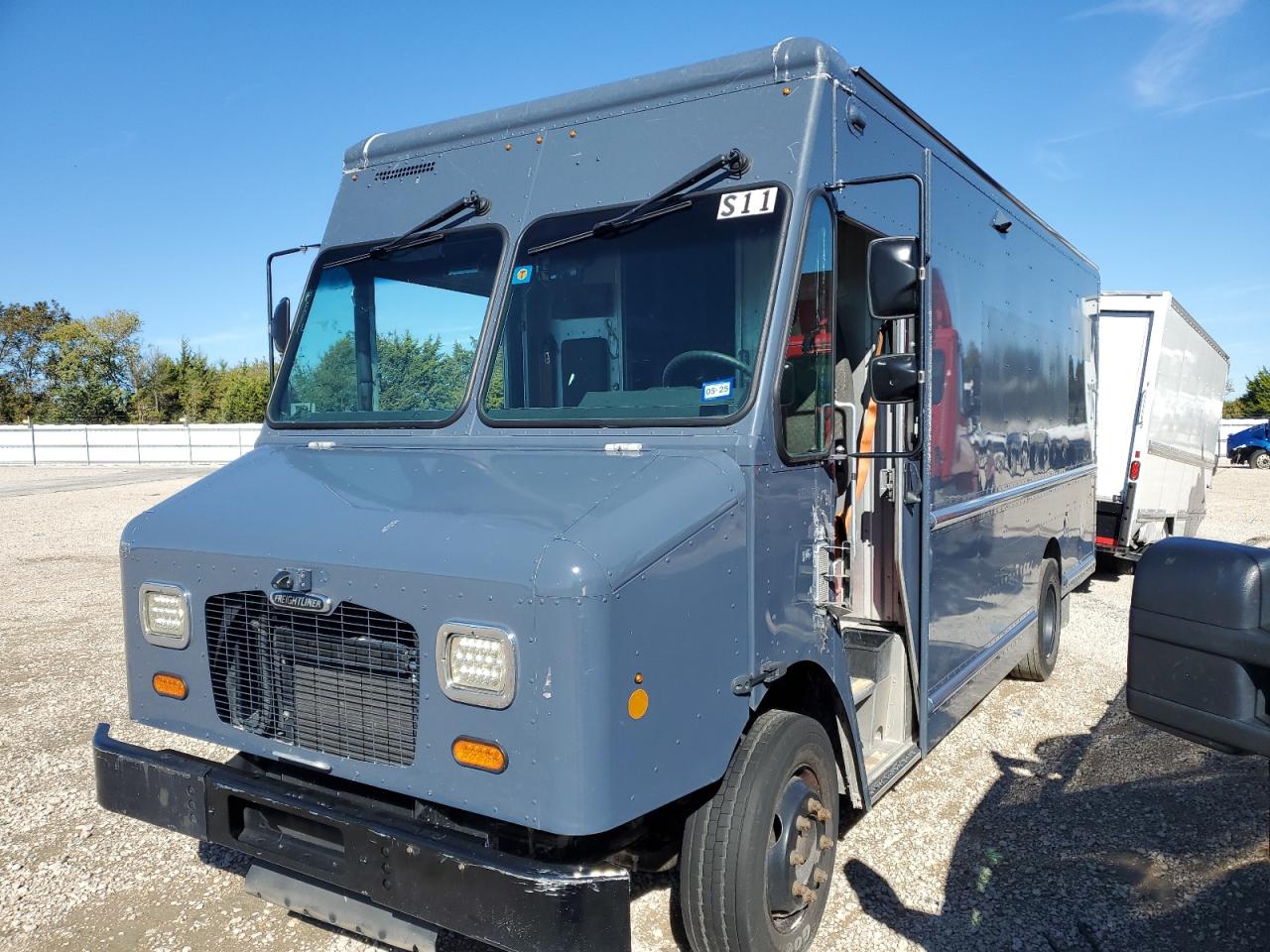 Lot #3020733916 2020 FREIGHTLINER CHASSIS M