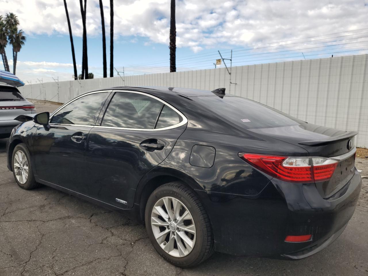 Lot #3033255810 2015 LEXUS ES 300H