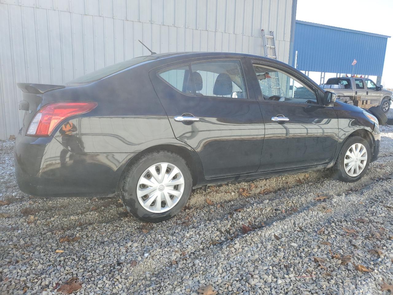 Lot #3034346081 2018 NISSAN VERSA S