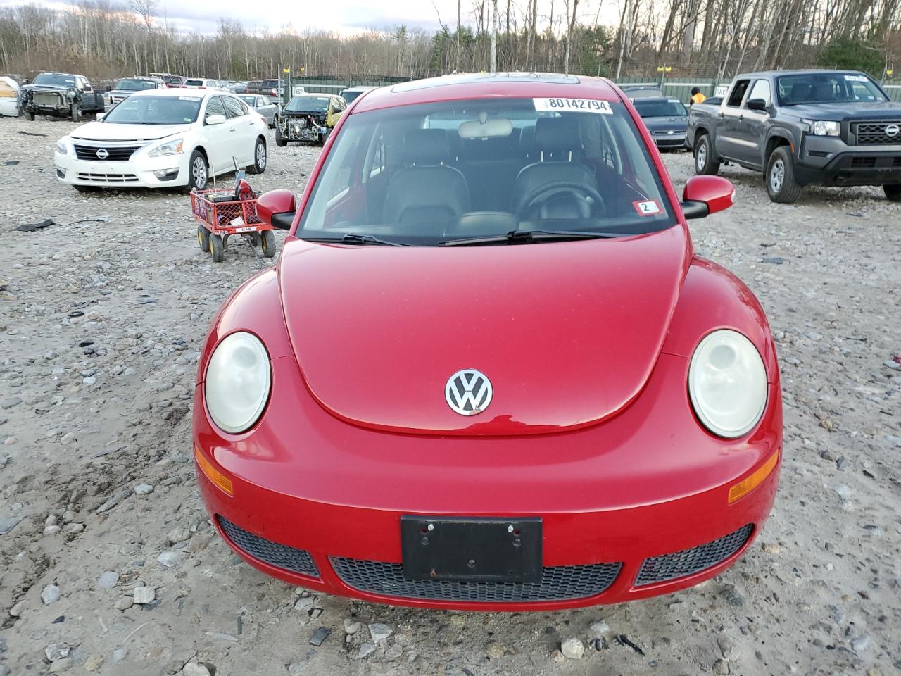 Lot #2994208269 2008 VOLKSWAGEN NEW BEETLE