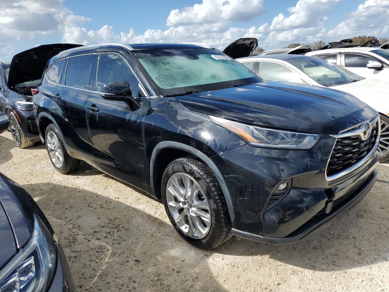 Lot #2980897360 2021 TOYOTA HIGHLANDER