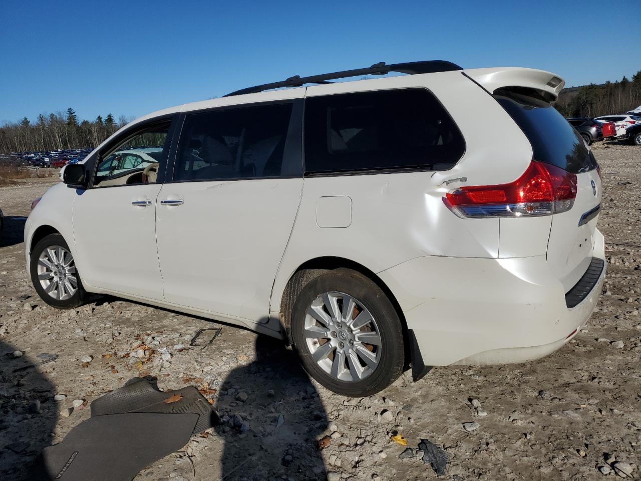 Lot #2996256386 2013 TOYOTA SIENNA XLE