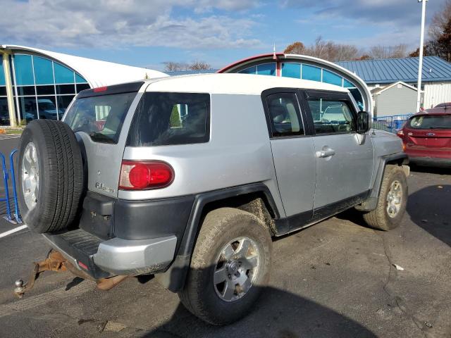 TOYOTA FJ CRUISER 2008 silver 4dr spor gas JTEBU11F28K009591 photo #4