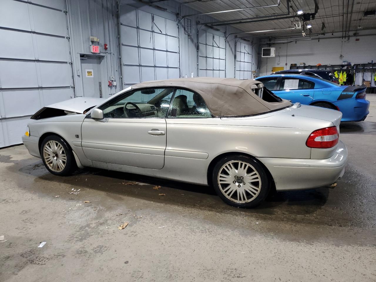 Lot #3009209368 2004 VOLVO C70 LPT