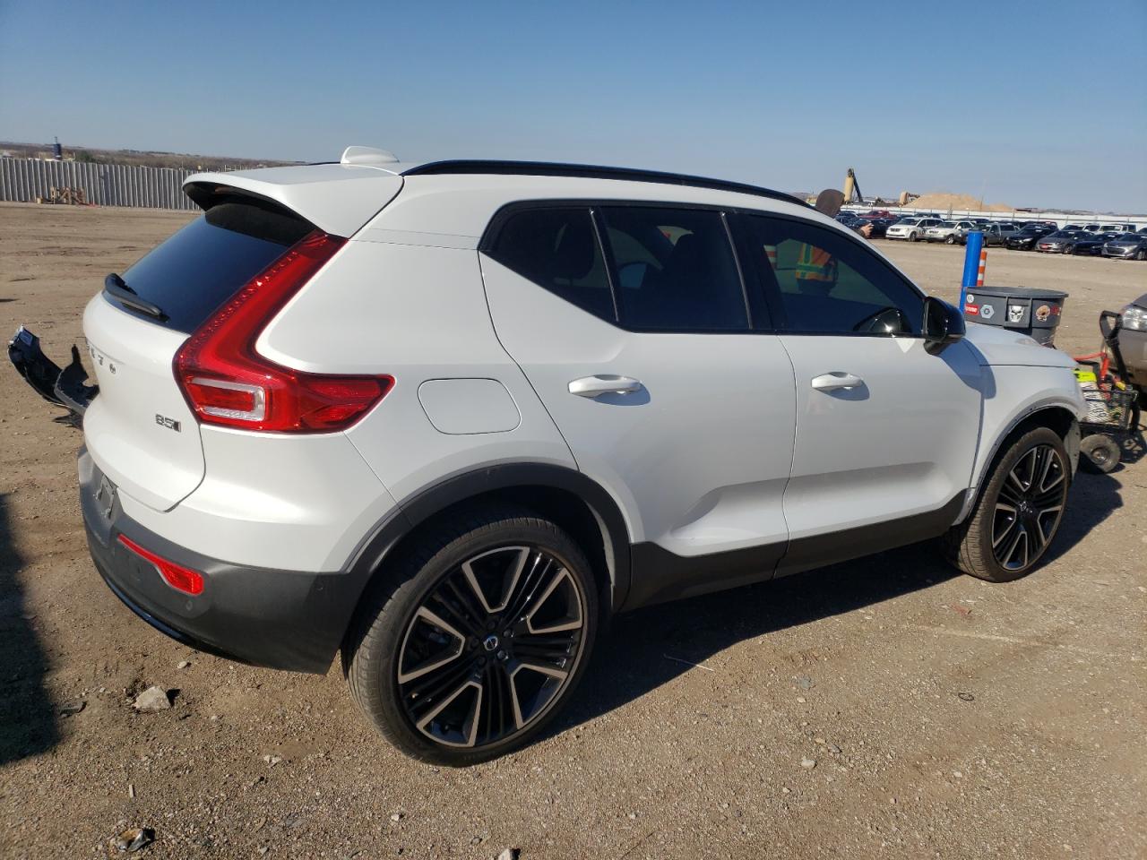 Lot #2989237636 2023 VOLVO XC40 ULTIM