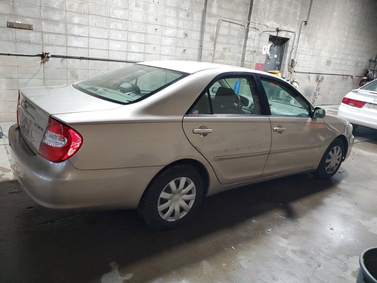 Lot #2993703163 2004 TOYOTA CAMRY LE