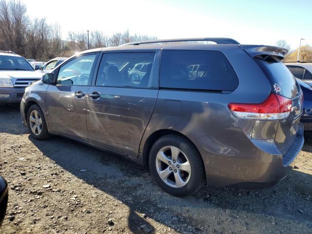 TOYOTA SIENNA LE 2013 gray  gas 5TDKK3DC4DS345902 photo #3