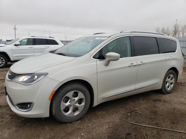 Global Auto Auctions: 2017 CHRYSLER PACIFICA T