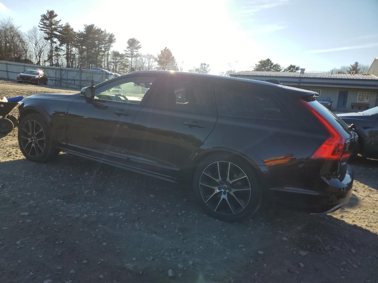 Lot #3037156540 2017 VOLVO V90 CROSS