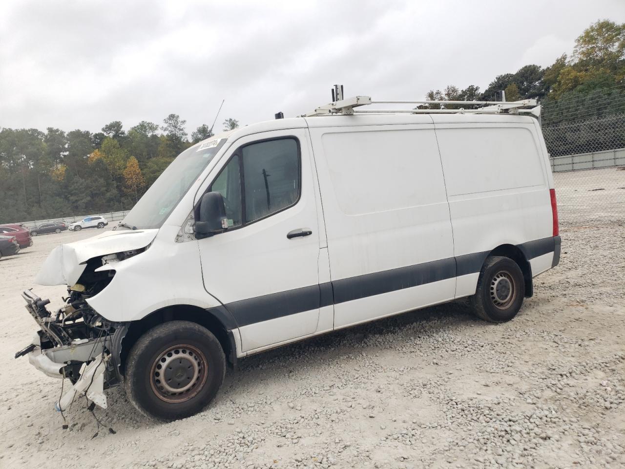  Salvage Mercedes-Benz Sprinter