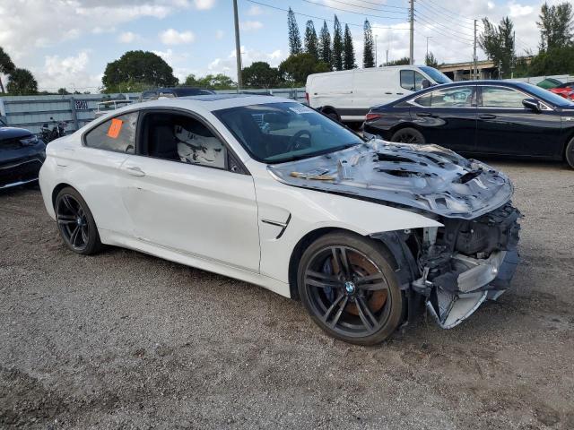 VIN WBS3R9C55FK329992 2015 BMW M4 no.4