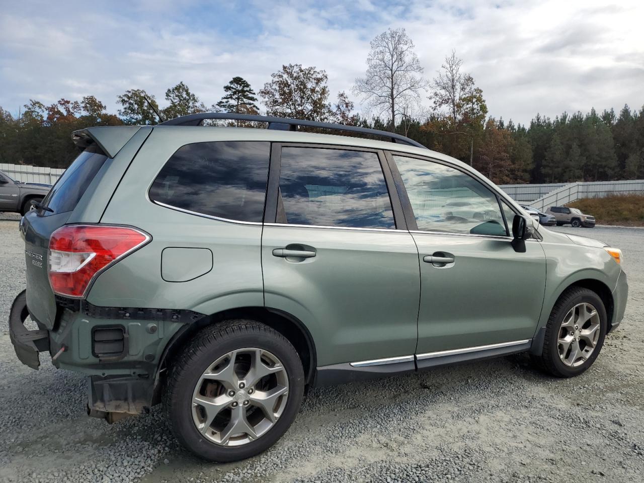 Lot #3024515416 2015 SUBARU FORESTER 2