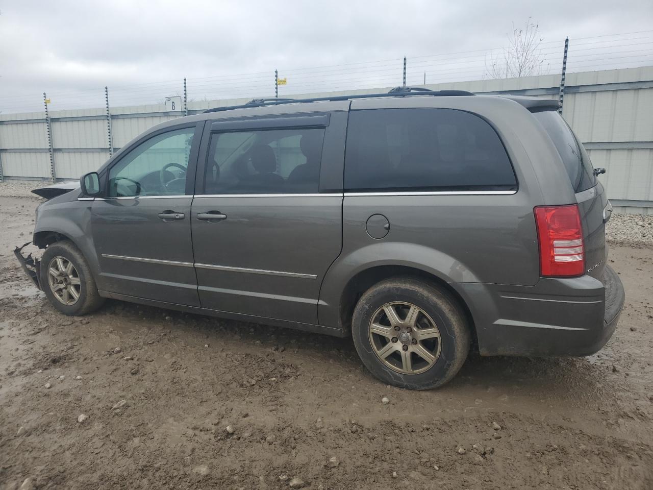 Lot #3024719626 2010 CHRYSLER TOWN & COU